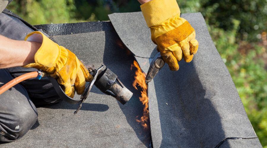 Professional flood damage restoration services in Mcconnelsville, OH